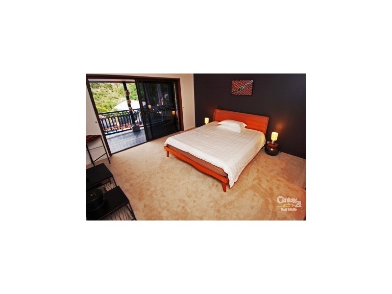 4 Softwind Court, Kenmore Hills QLD 4069