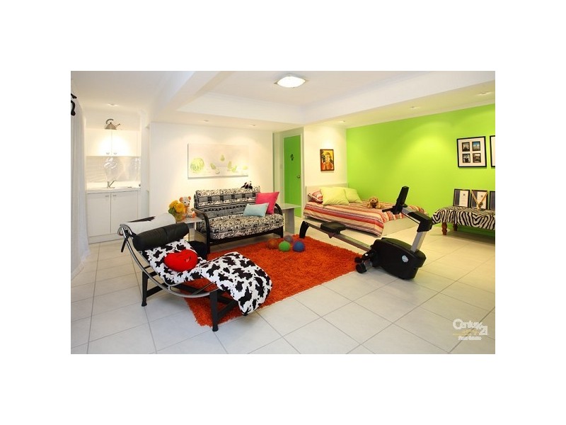 7 Kiriwina Street, Fig Tree Pocket QLD 4069