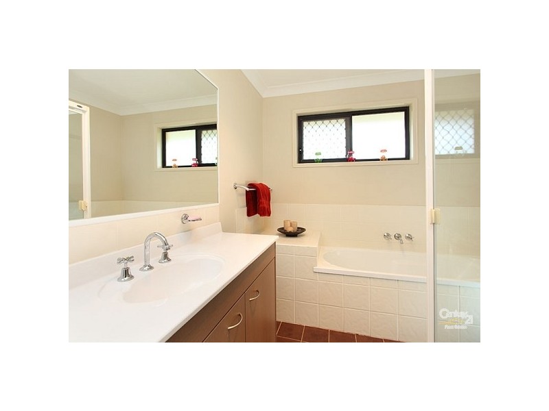 30 Yaggera Place, Bellbowrie QLD 4070