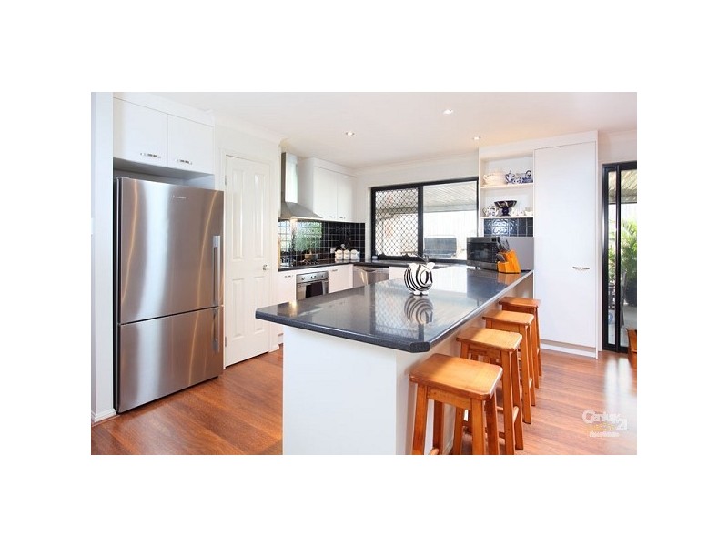 28 Grange Place, Moggill QLD 4070