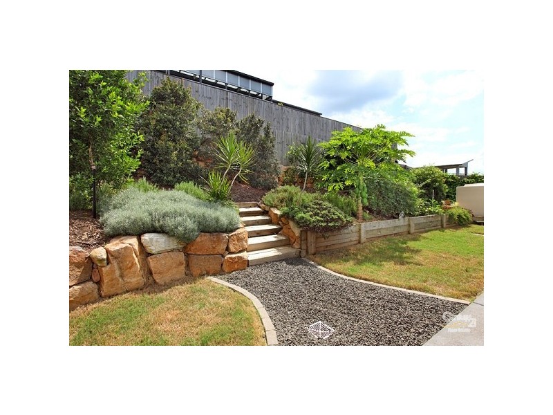 28 Grange Place, Moggill QLD 4070