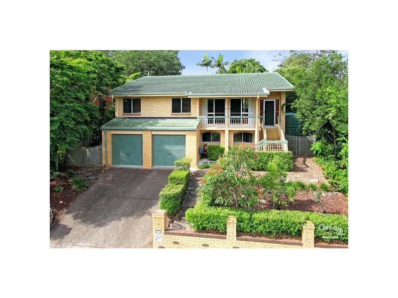 15 Steptoe Street, Chapel Hill QLD 4069