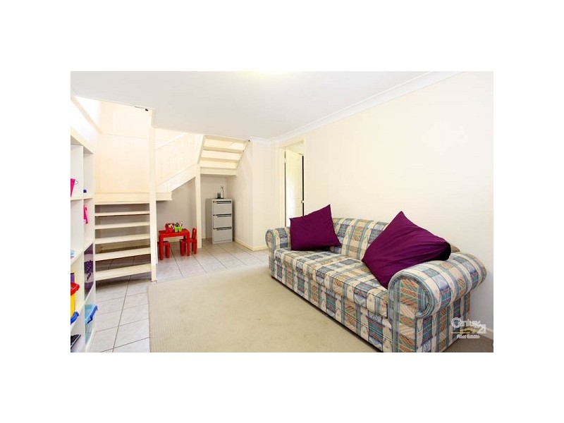 15 Steptoe Street, Chapel Hill QLD 4069