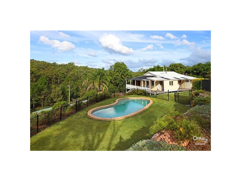 234 Savages Road, Brookfield QLD 4069