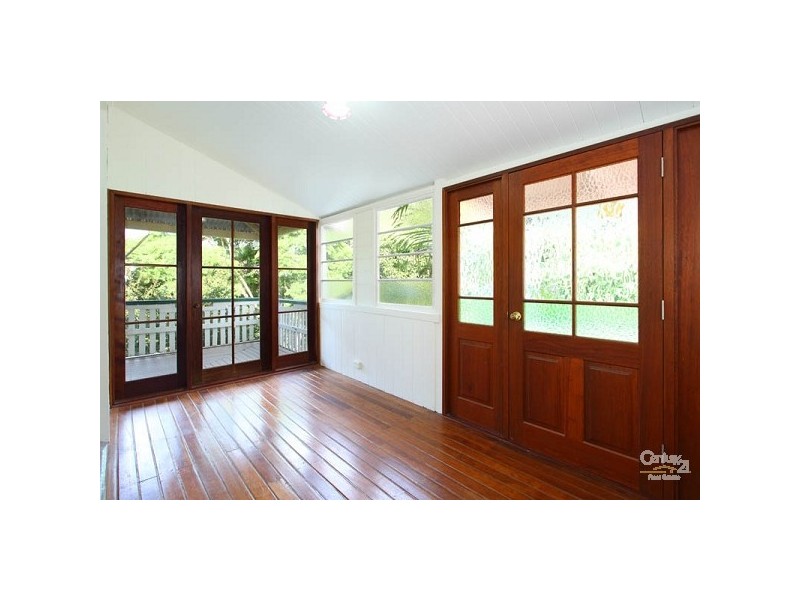 234 Savages Road, Brookfield QLD 4069