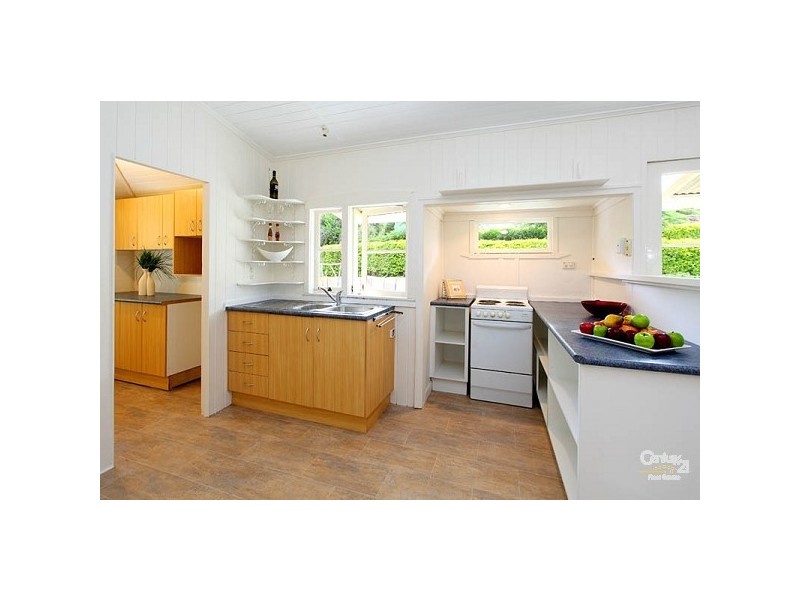 234 Savages Road, Brookfield QLD 4069