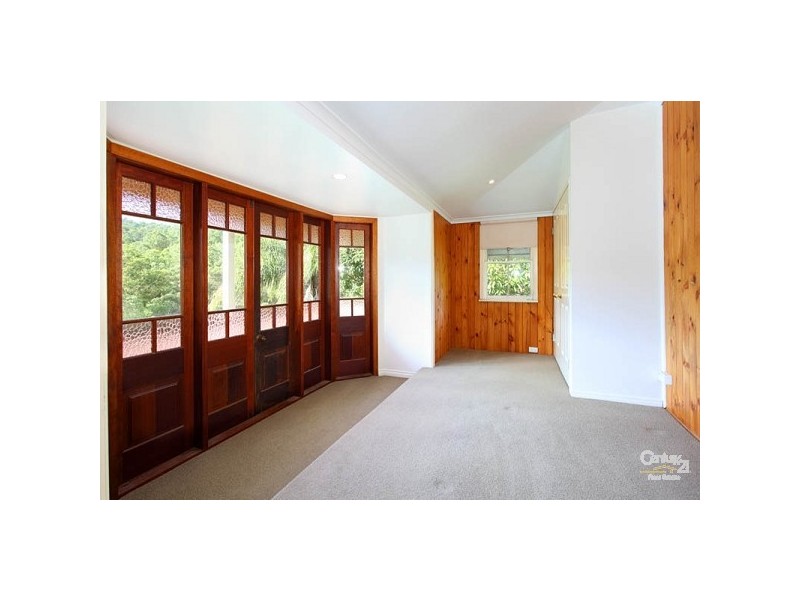 234 Savages Road, Brookfield QLD 4069