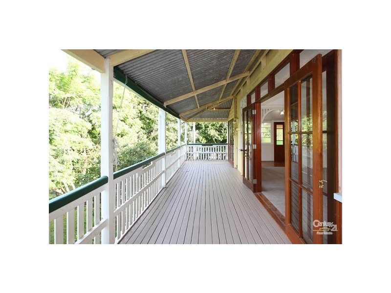 234 Savages Road, Brookfield QLD 4069