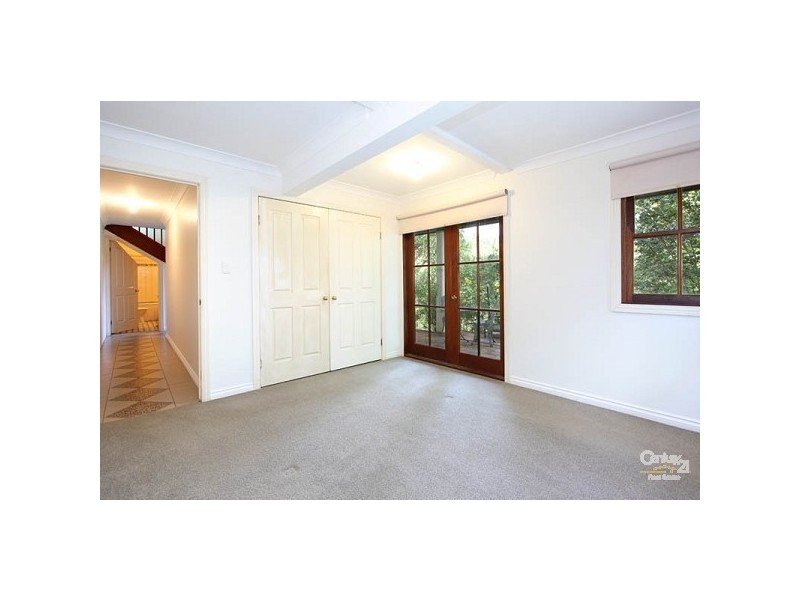 234 Savages Road, Brookfield QLD 4069