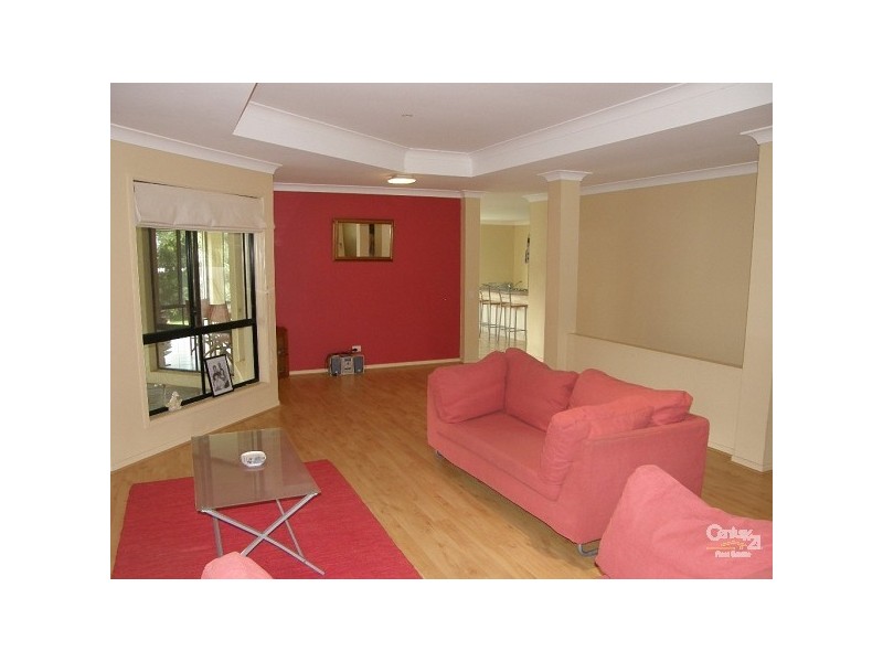 8 Glenwood Place, Moggill QLD 4070