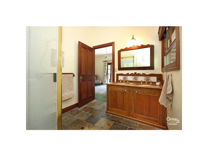 205B Sugars Road, Anstead QLD 4070