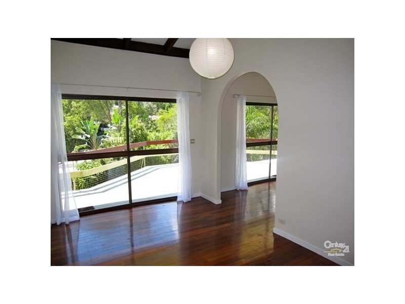 11 Chantilly Street, Chapel Hill QLD 4069