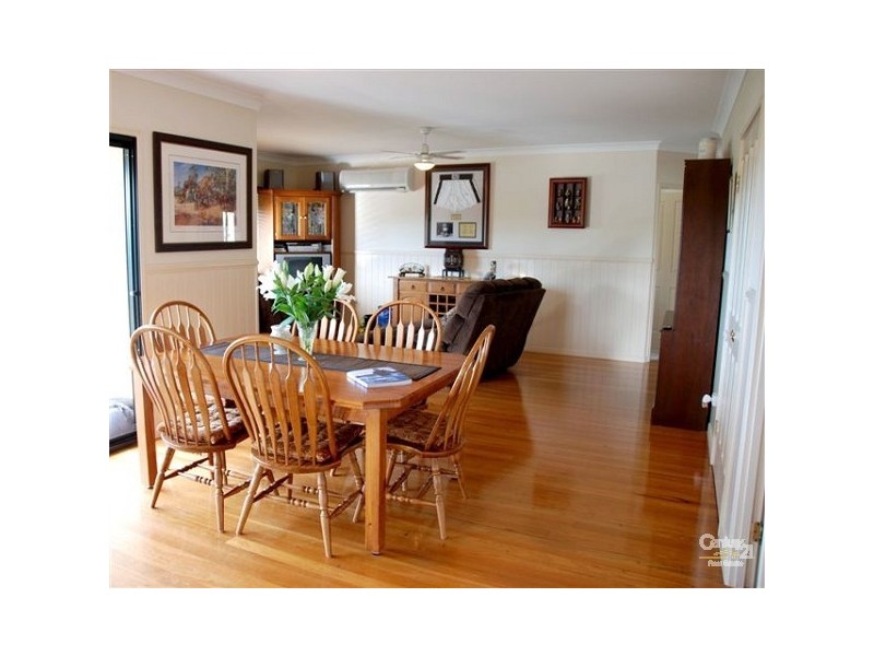 8 Taradale Close, Moggill QLD 4070