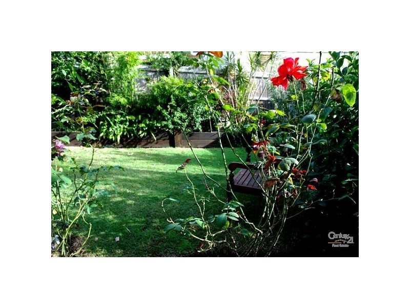 8 Taradale Close, Moggill QLD 4070