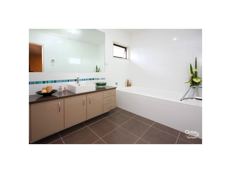 16 Frederick Street, Moggill QLD 4070