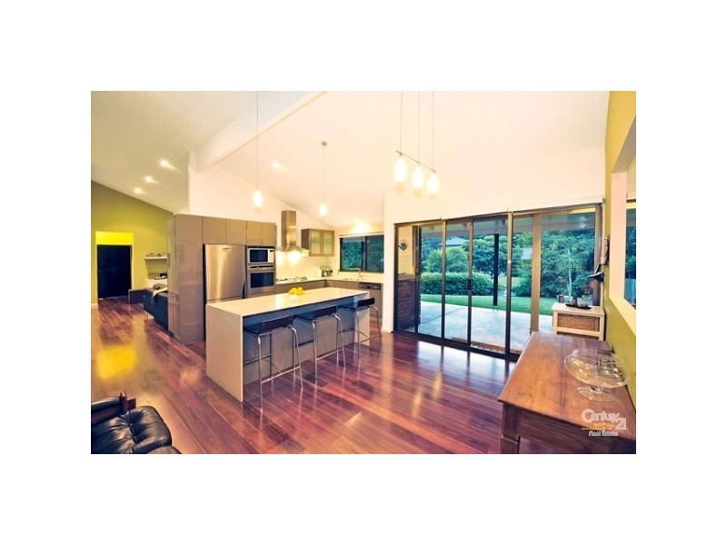 16 Valleybrook Street, Kenmore Hills QLD 4069