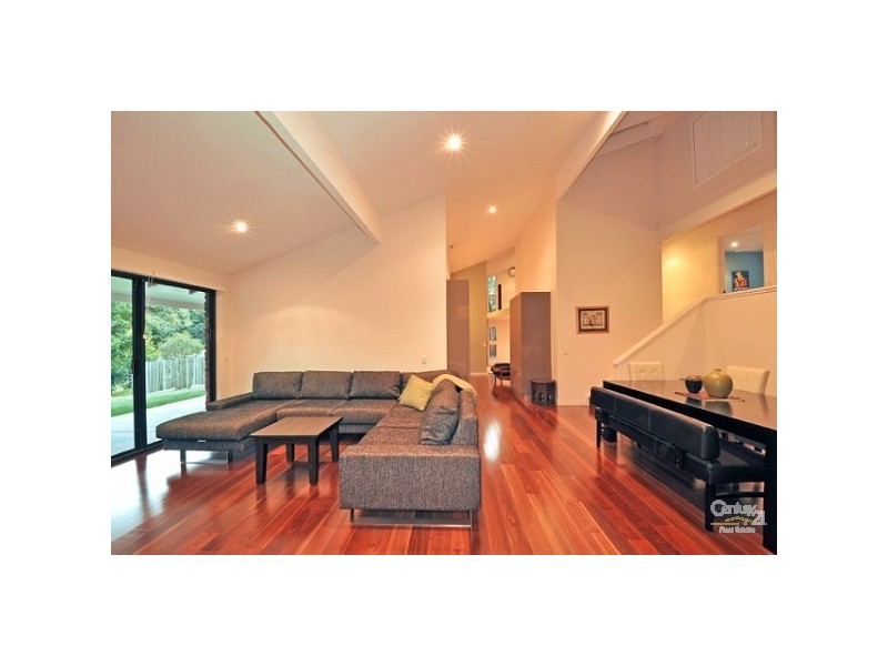 16 Valleybrook Street, Kenmore Hills QLD 4069