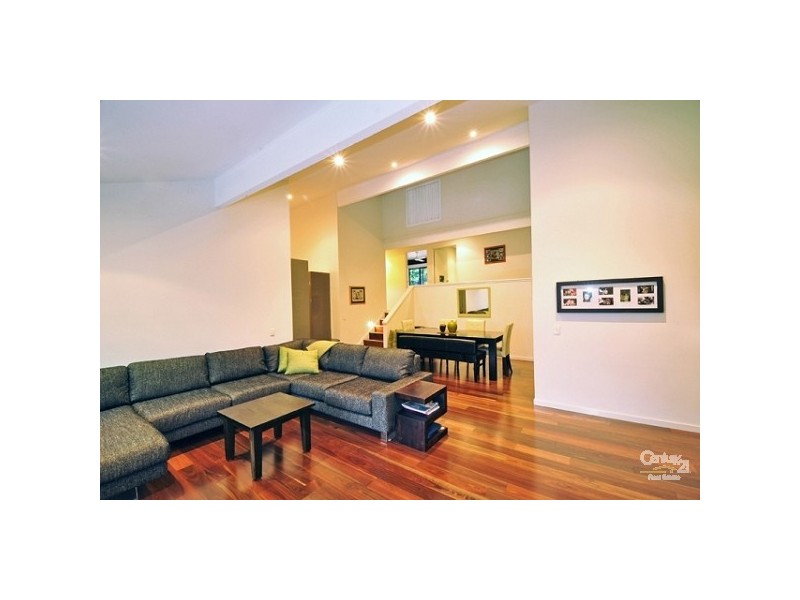 16 Valleybrook Street, Kenmore Hills QLD 4069