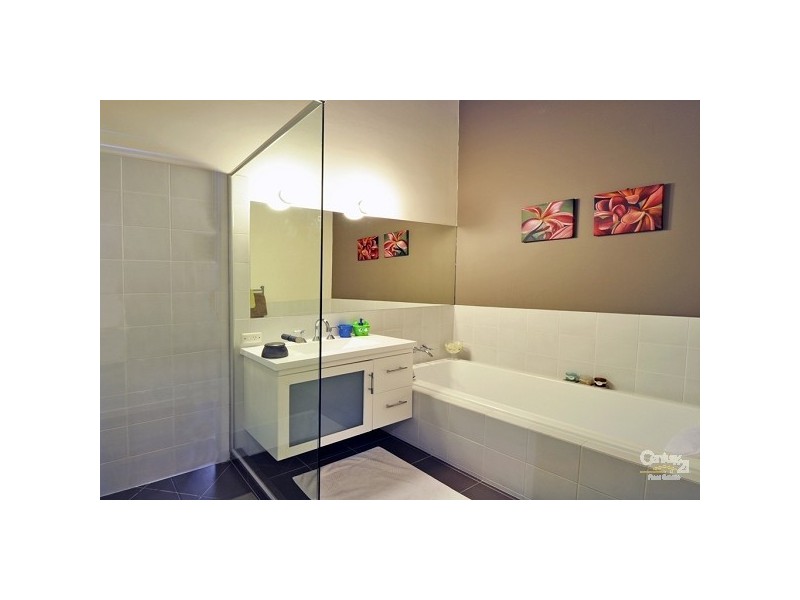 16 Valleybrook Street, Kenmore Hills QLD 4069