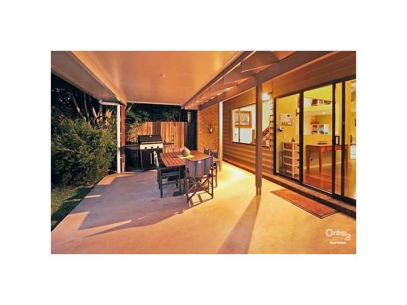 16 Valleybrook Street, Kenmore Hills QLD 4069