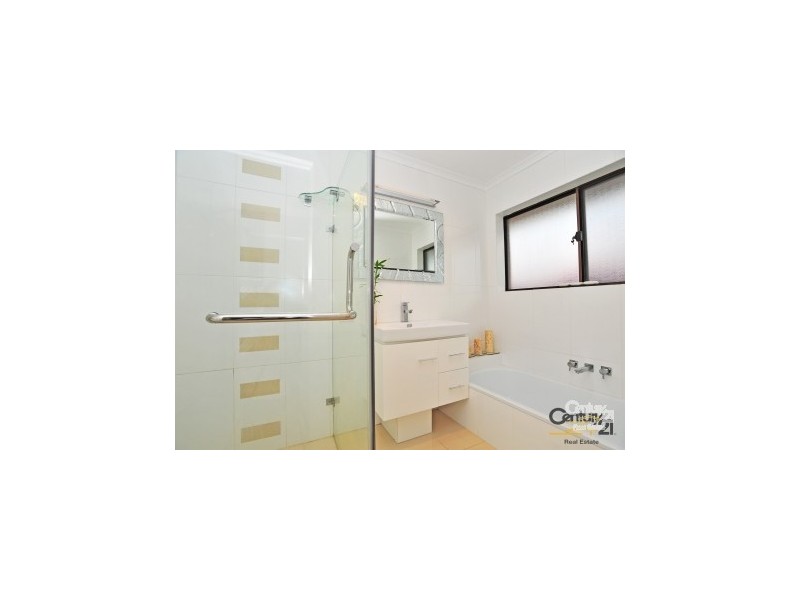 31 Fiddlewood Crescent, Bellbowrie QLD 4070