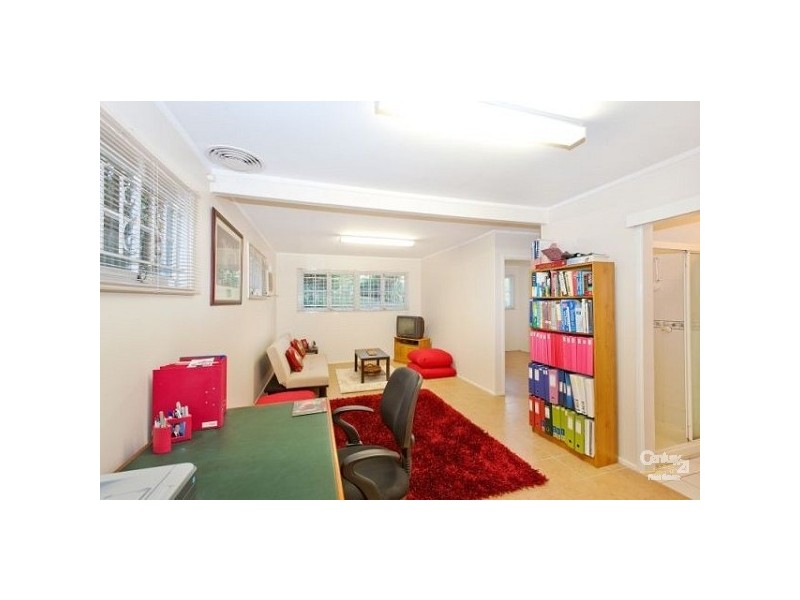 12 Piari Street, Kenmore QLD 4069