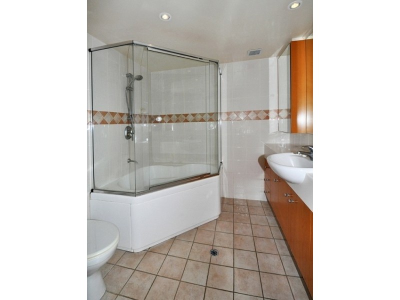 9′Regent’523 Coronation Drive, Toowong QLD 4066