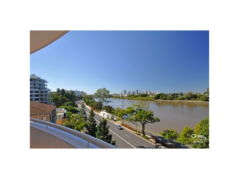 9′Regent’523 Coronation Drive, Toowong QLD 4066