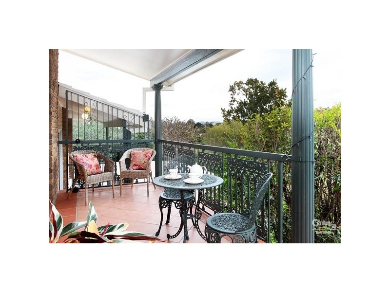 13 Sundown Street, Kenmore QLD 4069