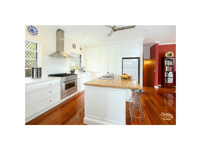 13 Sundown Street, Kenmore QLD 4069