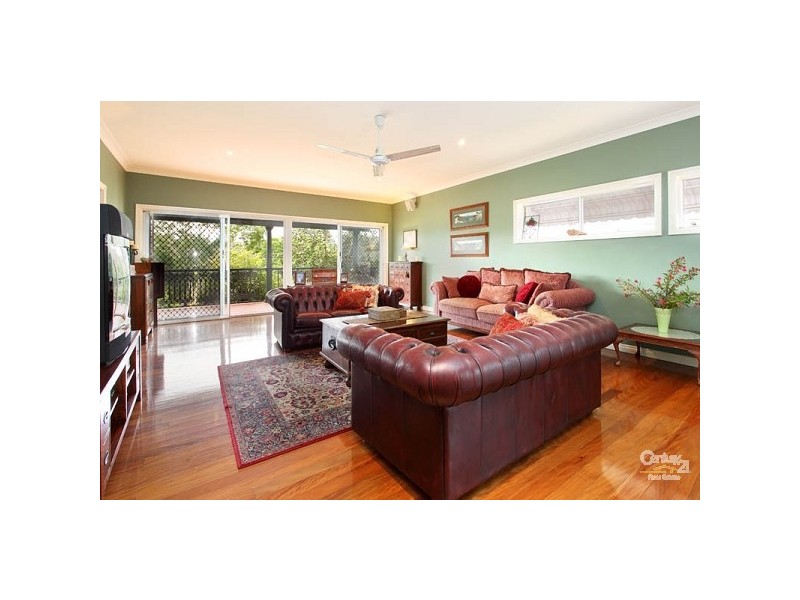 13 Sundown Street, Kenmore QLD 4069