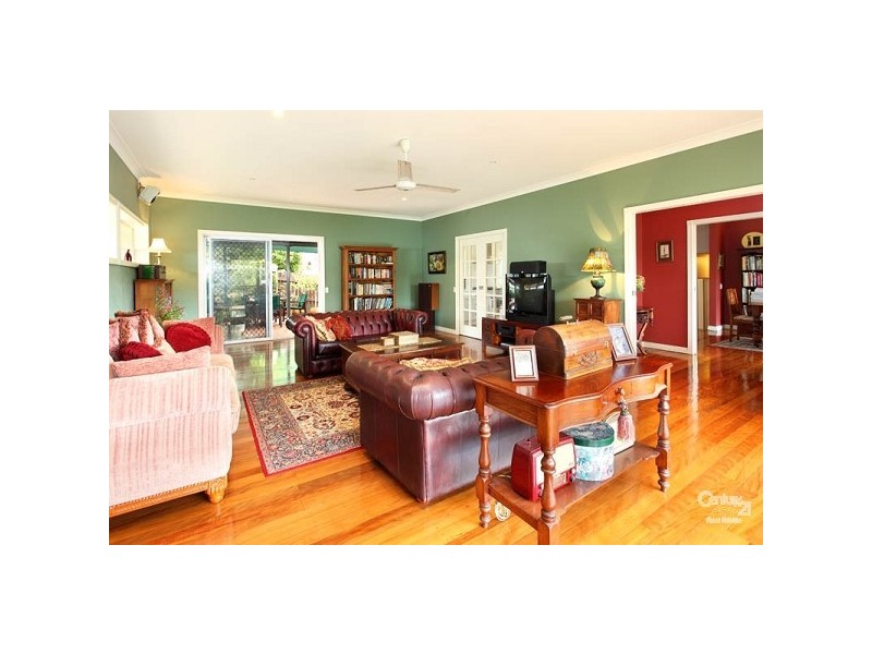 13 Sundown Street, Kenmore QLD 4069