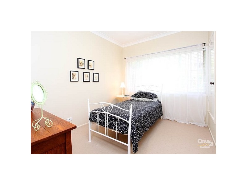 13 Sundown Street, Kenmore QLD 4069