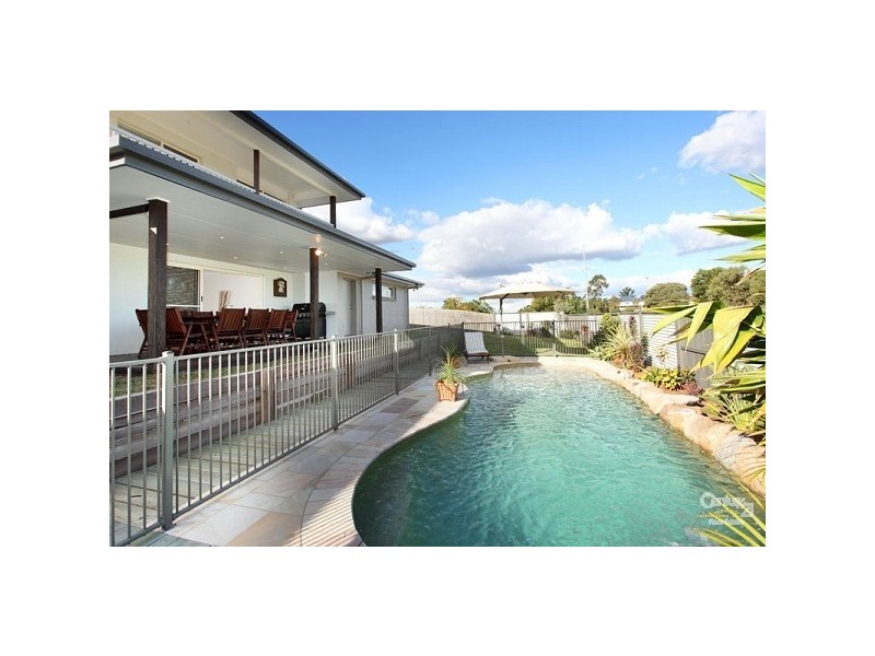 181 Gibson Crescent, Bellbowrie QLD 4070