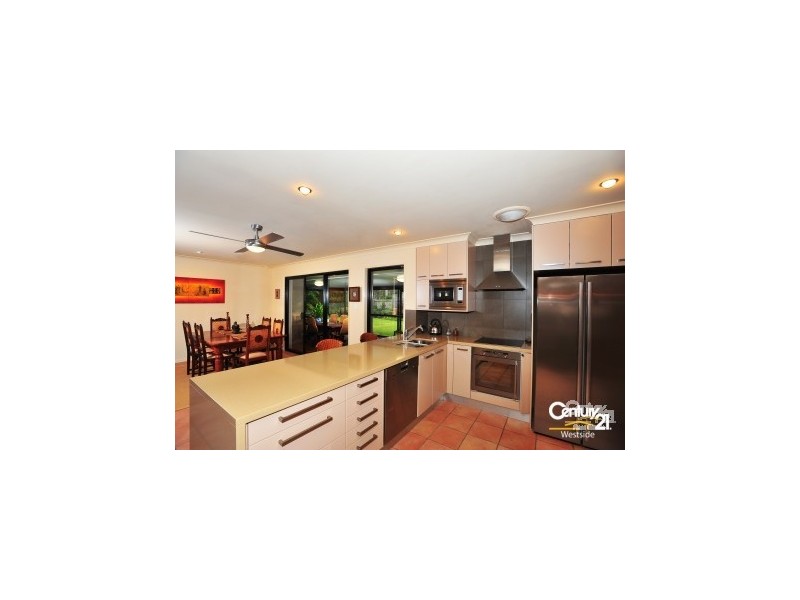 8 Haase Place, Bellbowrie QLD 4070