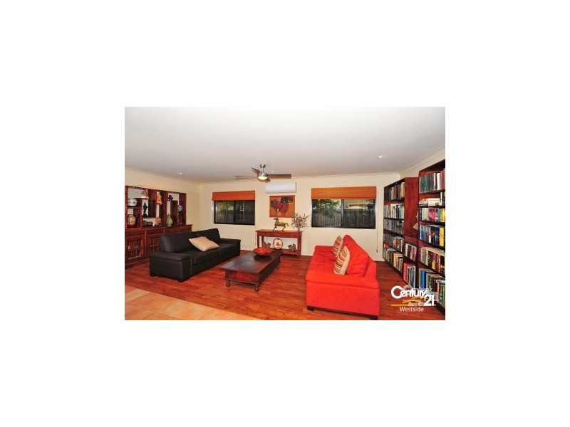 8 Haase Place, Bellbowrie QLD 4070