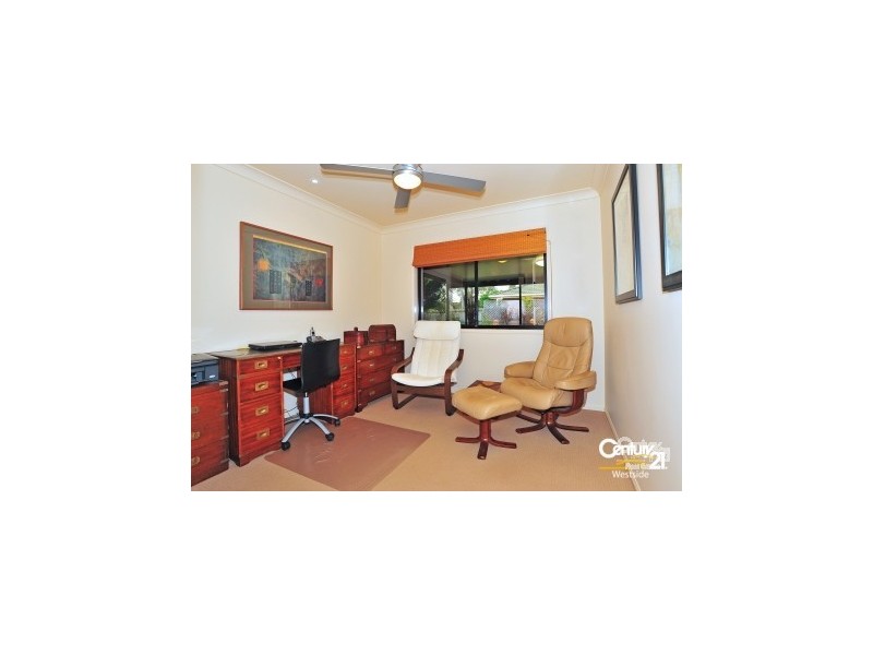 8 Haase Place, Bellbowrie QLD 4070