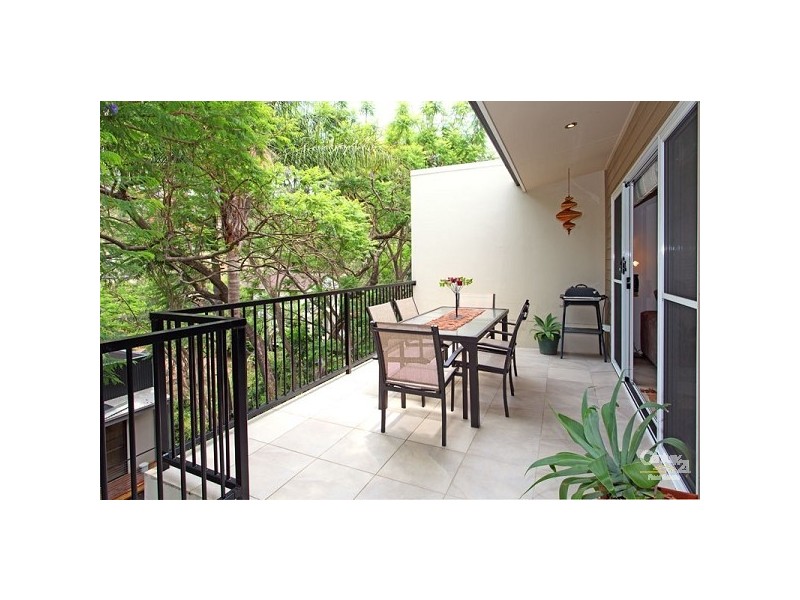 2/166 Jubilee Terrace, Bardon QLD 4065