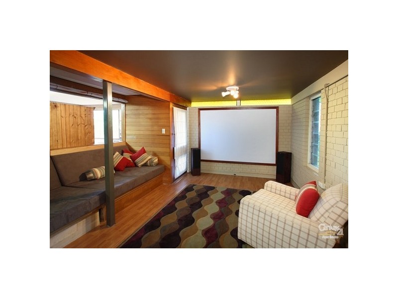 9 Aldergrove Street, Chapel Hill QLD 4069