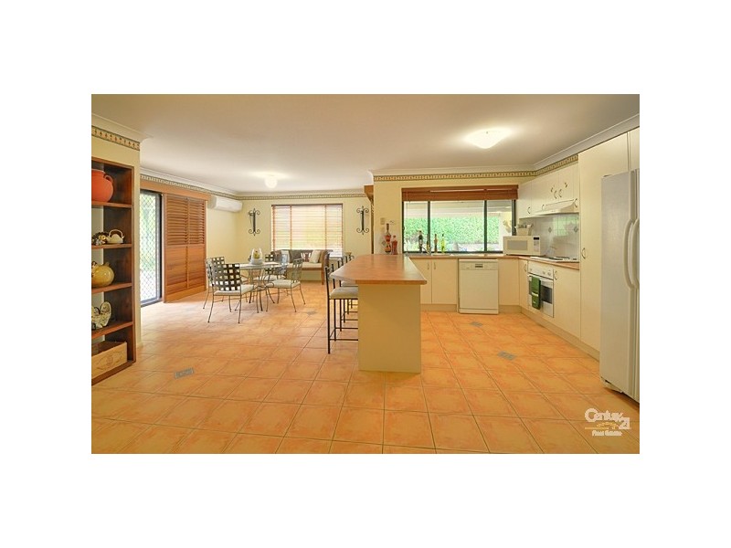 8 Jabiru Place, Bellbowrie QLD 4070