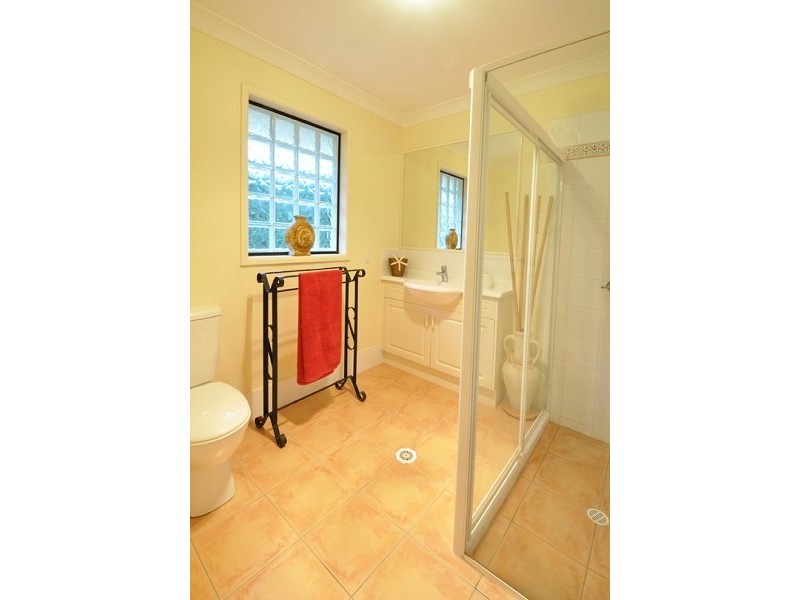 8 Jabiru Place, Bellbowrie QLD 4070