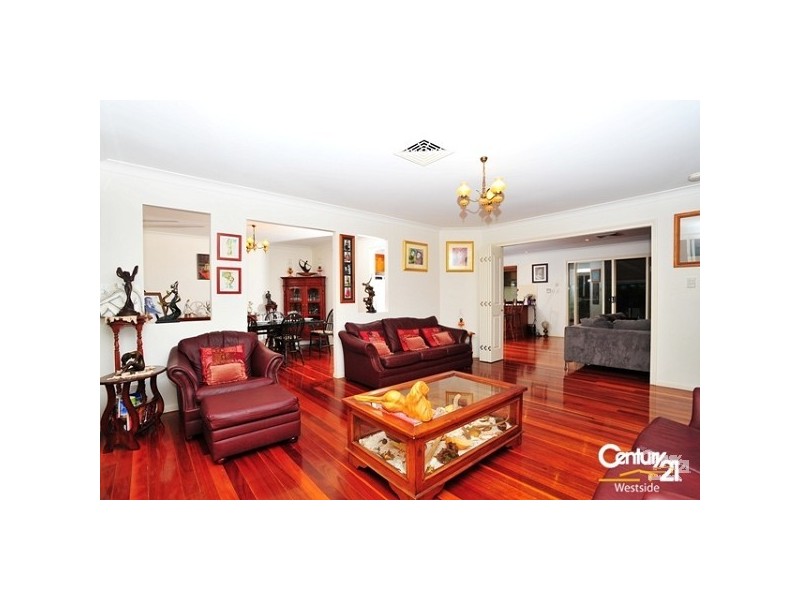 25 Moorfields Street, Fig Tree Pocket QLD 4069