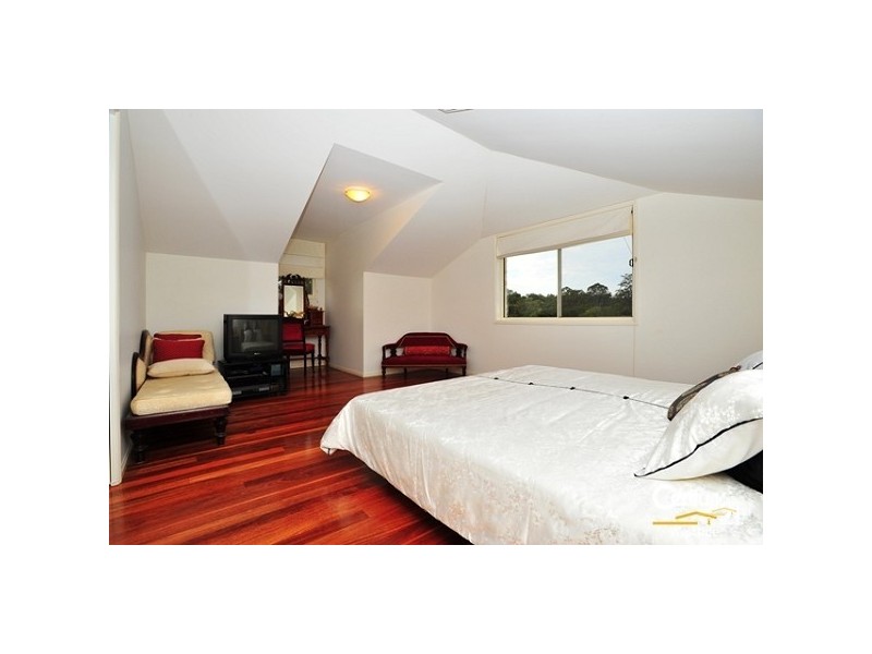 25 Moorfields Street, Fig Tree Pocket QLD 4069