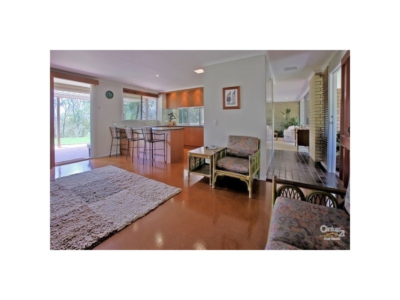 4 Rosemary Lane, Moggill QLD 4070