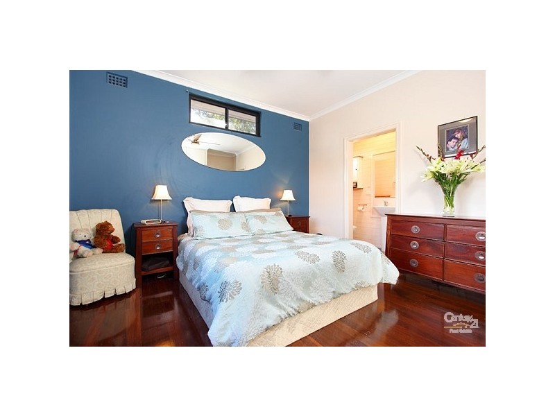 97 Lant Street, Chapel Hill QLD 4069