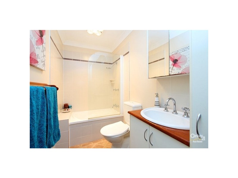 97 Lant Street, Chapel Hill QLD 4069