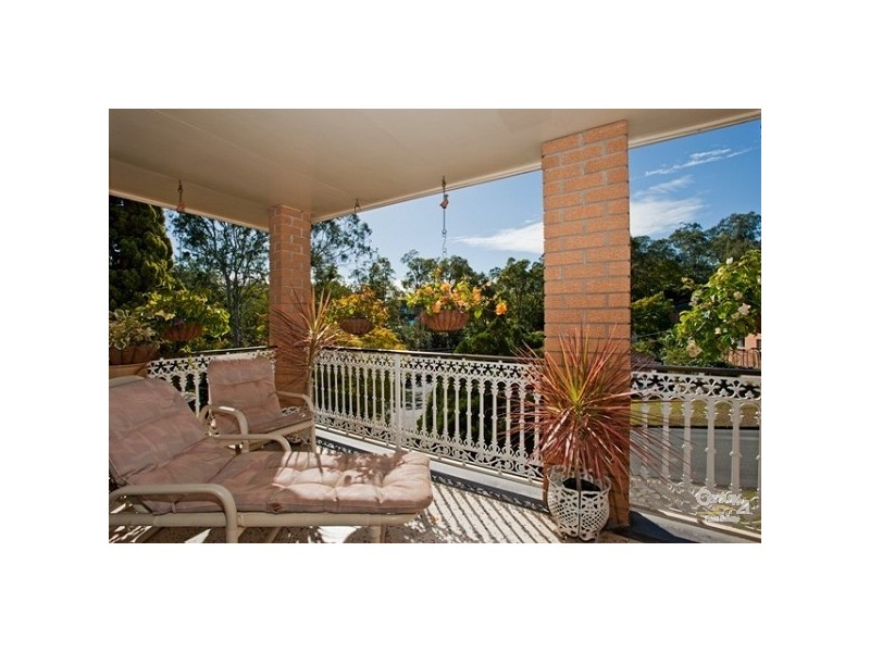 22 Crestview Street, Kenmore QLD 4069