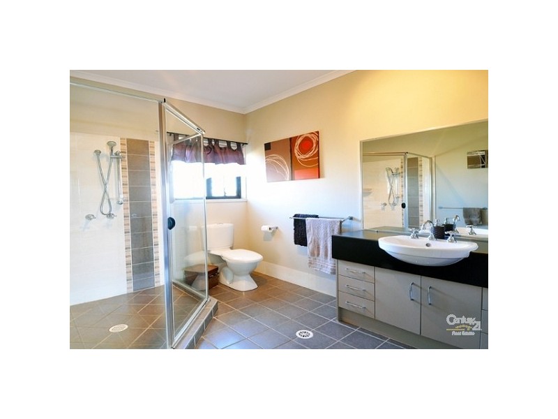 153 Silky Oak Avenue, Moggill QLD 4070