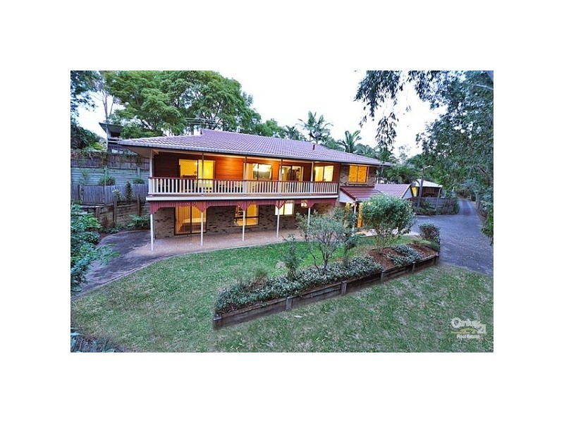 5 Fleming Road, Chapel Hill QLD 4069