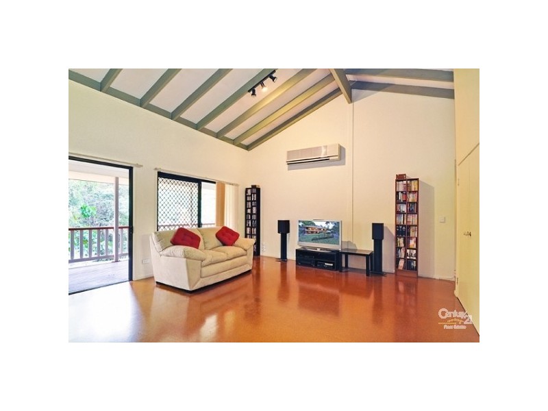 5 Fleming Road, Chapel Hill QLD 4069